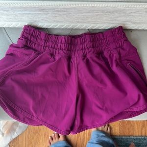 Lululemon tracker shorts